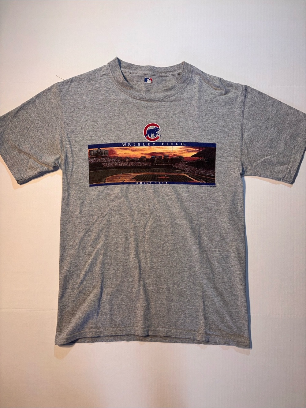 Vtg MLB Chicago Cubs Wrigley Field Sunset Y2K Baseball T-shirt Sz Medium